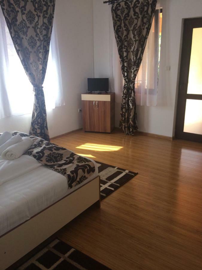 M Dey Hotel Viseu de Sus Ngoại thất bức ảnh